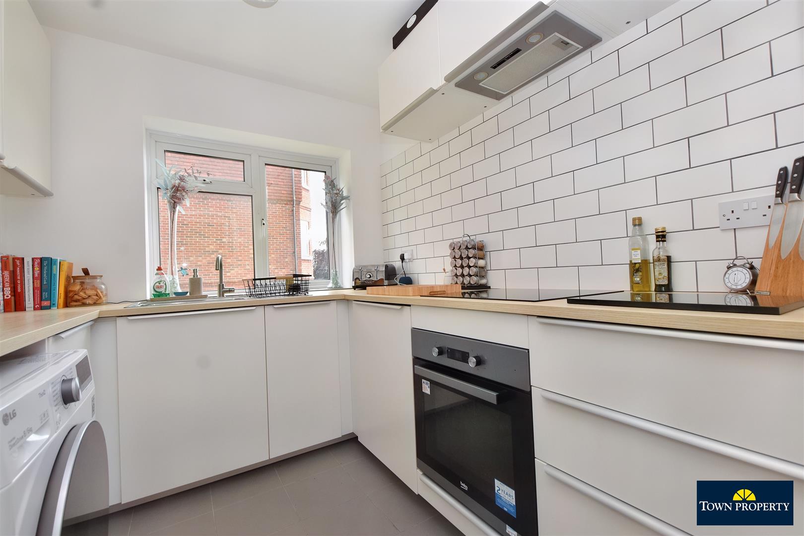 Property Details for Upperton Road Eastbourne BN21 1JS Town Property